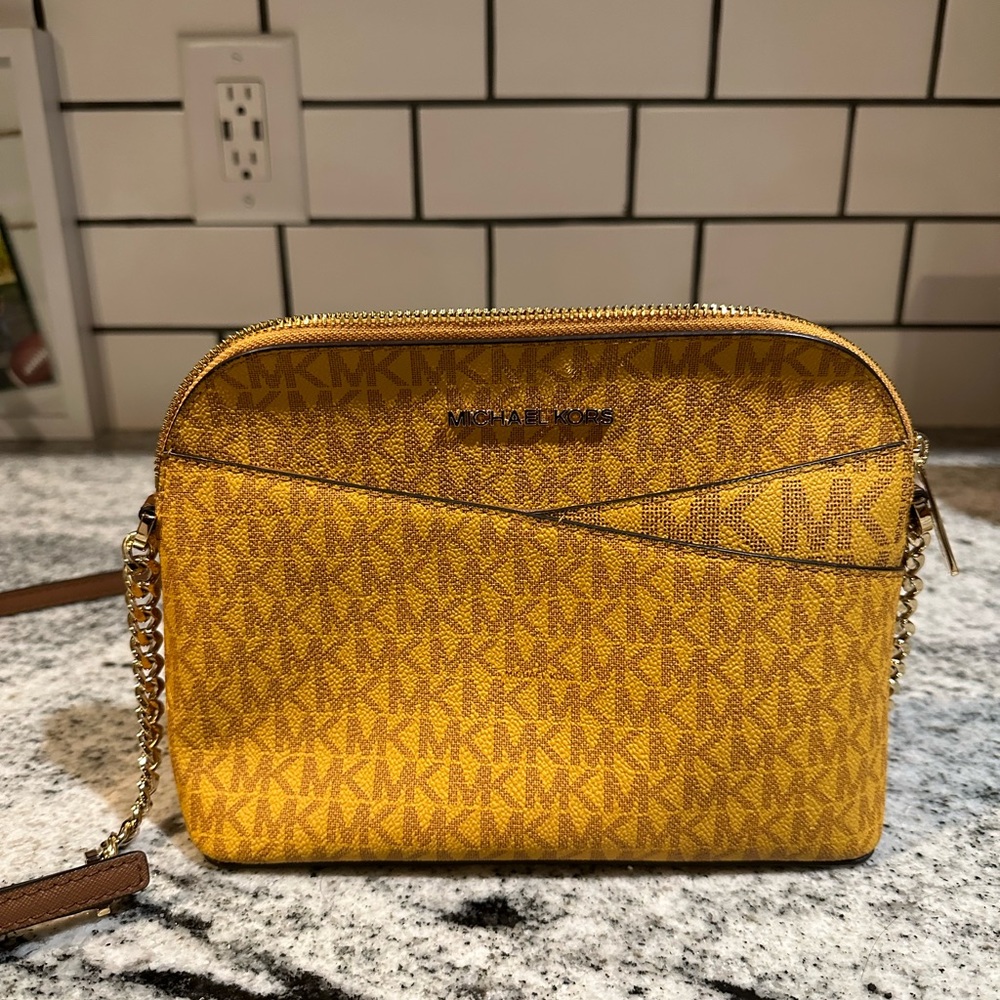 Michael Kors crossbody